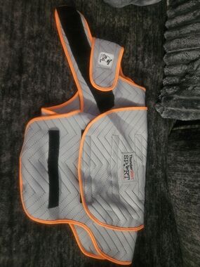 Thundershirt 41 - 64lbs Dog Large Anxiety Jacket - Solid Gray And Orange